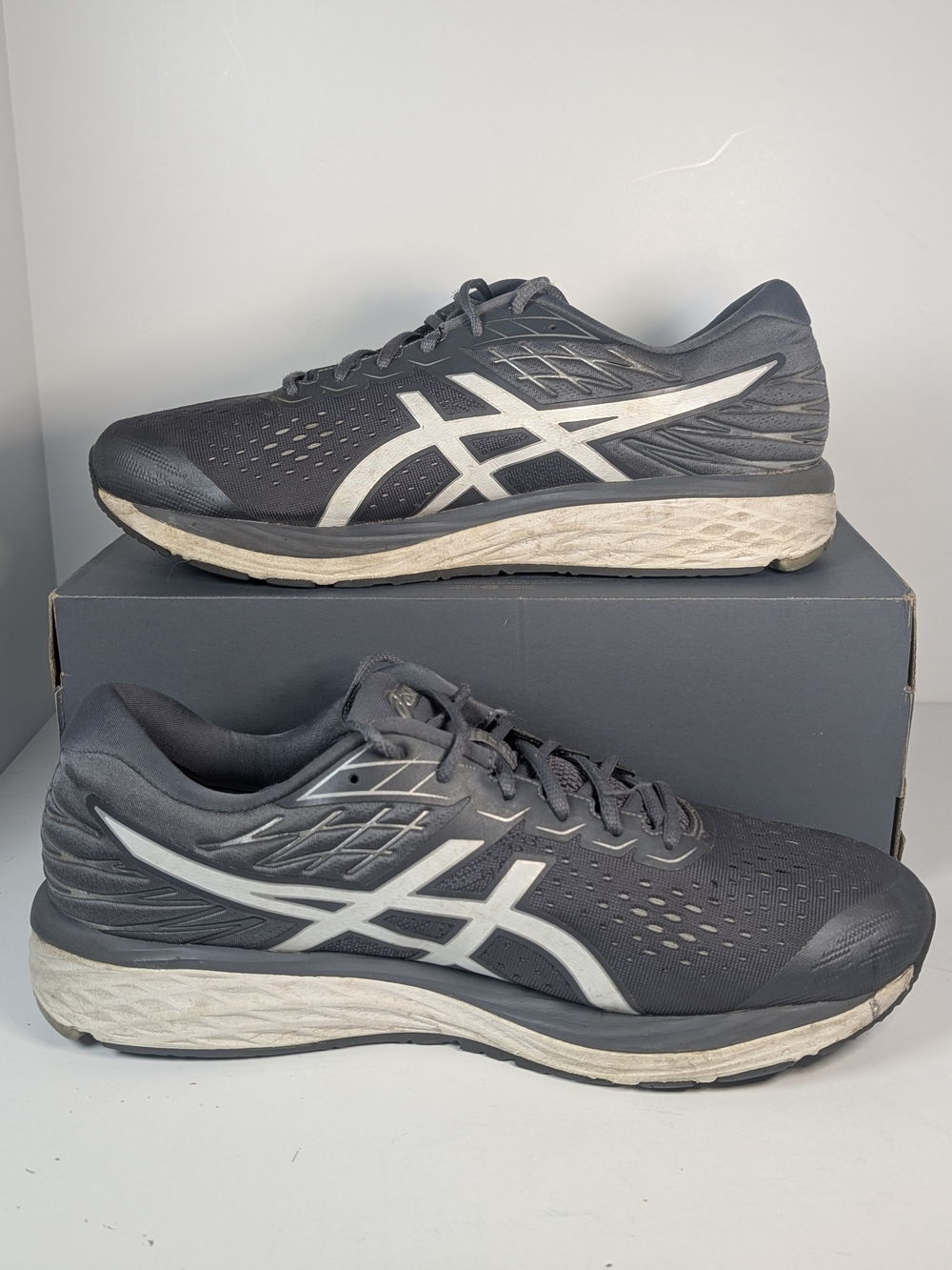 ASICS GEL-Cumulus 21 Men's Size 12 Running Shoes - Picture 2 of 7